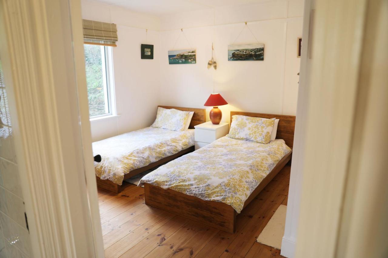 Tamarisk, Port Isaac Bay Holidays Exterior photo