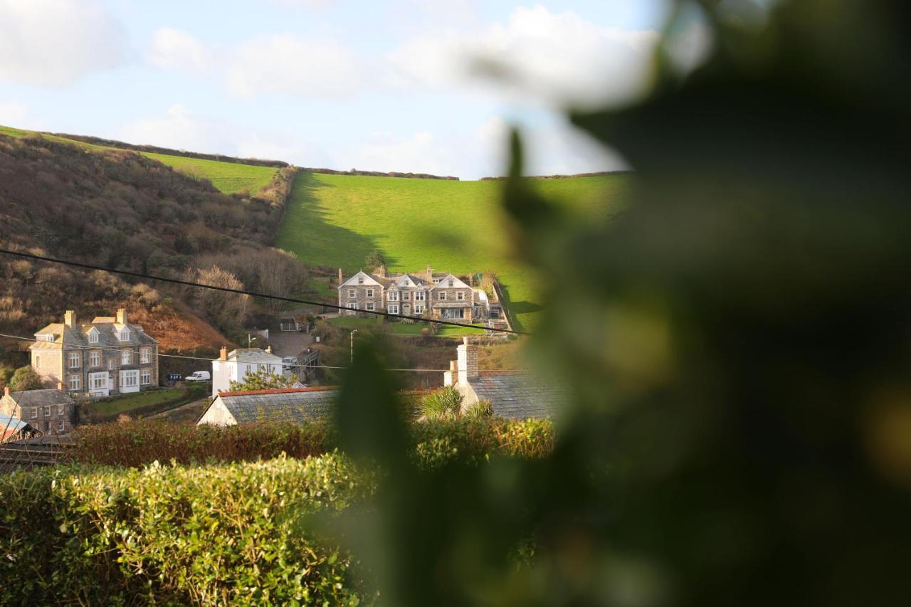 Tamarisk, Port Isaac Bay Holidays Exterior photo