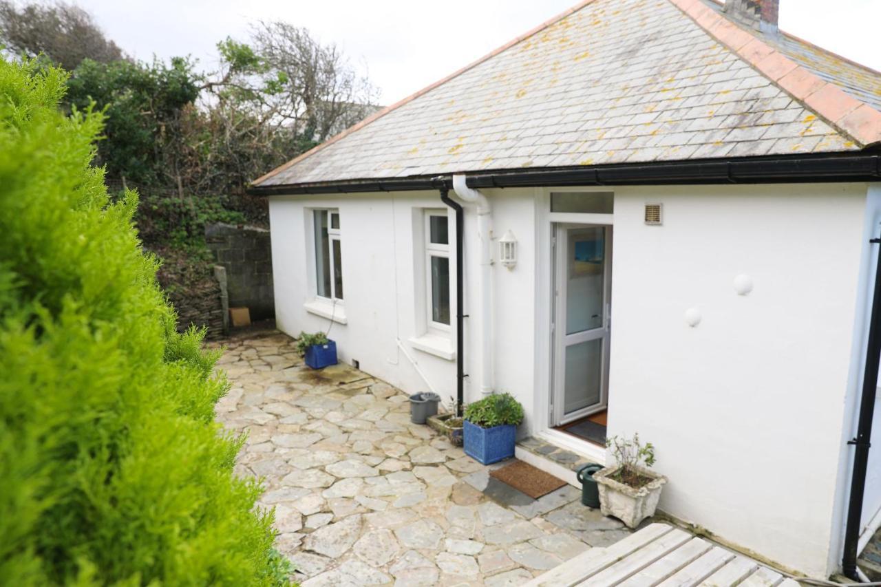 Tamarisk, Port Isaac Bay Holidays Exterior photo